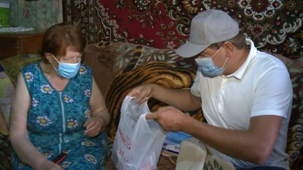 Обращения астраханцев на прямую линию с президентом обрабатывают волонтёры