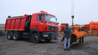 В Астрахани подготовили дорожную спецтехнику к зиме