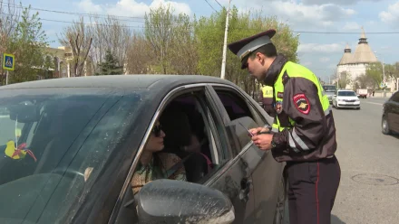 Астраханские полицейские проводят рейды по правилам перевозки детей