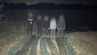 В Астрахани задержали трёх парней за незаконный вылов раков