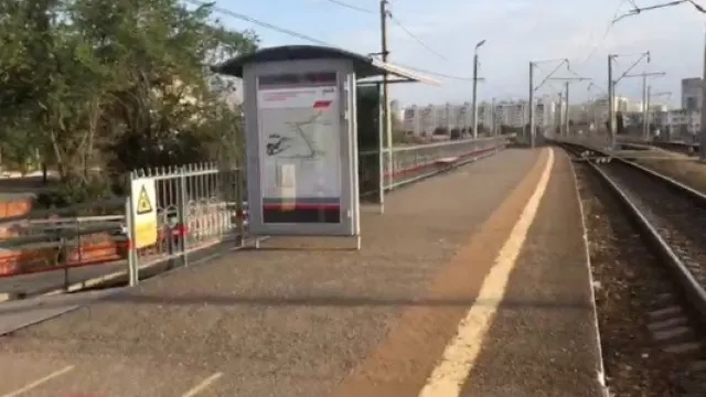 В Астрахани на двух остановочных пунктах появились погодные модули