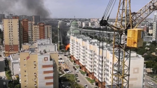 В Астрахани на улице Бакинской ликвидировали пожар в жилом доме