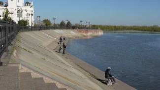 Астраханские рыбаки все чаще начинают свой день с удочкой в руках