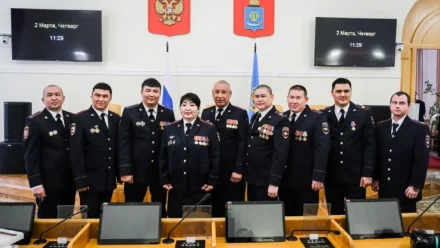 В Астрахани наградили полицейских, вернувшихся из командировки в Запорожье