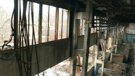 Администрация Астрахани попросила максимально ограничить доступ к заброшенным зданиям 