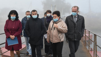 Два пешеходных моста ремонтируют в Трусовском районе Астрахани 