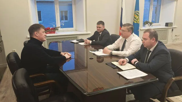 Астраханские судоверфи строят 4 контейнеровоза, сухогруз и плавучий док