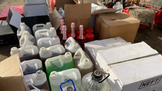 В Астрахани задержали отца и дочь, продававших контрафактный алкоголь