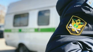 Задолжавшего 1,5 млн рублей по алиментам астраханца сняли с рейсового автобуса