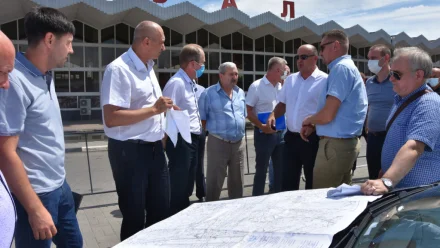 Игорь Седов поручил устранить разлив канализации у вокзала в Астрахани