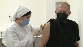 В Астрахани в ТЦ “Ярмарка” от коронавируса привились более 1000 человек