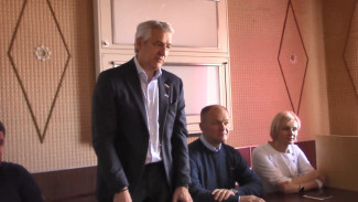 Леонид Огуль посетил Донбасс вместе с российскими врачами