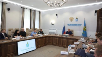 Игорь Бабушкин поручил провести инструментальное обследование домов в районе ЧП в Астрахани