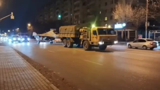 Стало известно, куда в Астрахани транспортировали истребитель