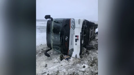 В Ставропольском крае рейсовый автобус попал в ДТП, в котором пострадала 89-летняя астраханка