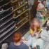 В Астрахани полицейский помог сотруднице магазина, которой стало плохо на рабочем месте