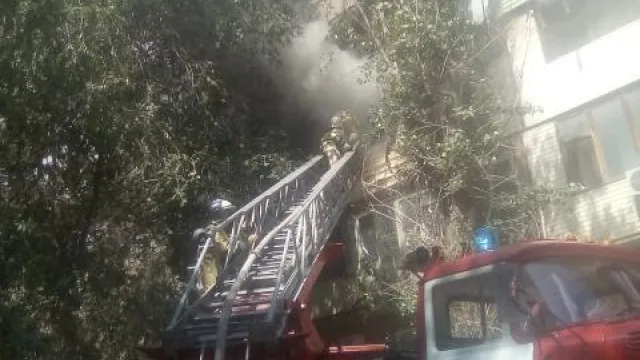 В Астрахани в АЦКК горела квартира