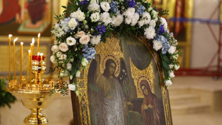Глава Астраханской области поздравил православных христиан с Благовещением