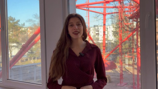 Корреспондент и ведущая эфиров ГТРК "Лотос" присоединилась к конкурсу поздравлений мужчин с 23 февраля