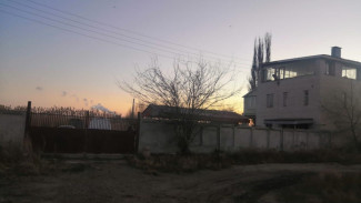 В Астрахани 57-летний рабочий погиб при разборе металлического ангара