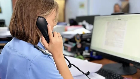 В Астраханской области судебные приставы помогли собственнице получить доступ к своей квартире
