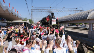 Астрахань посетил ретропоезд "Воинский эшелон"