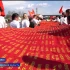 Астраханцы пронесли полотно с именами 5040 участников Великой Отечественной войны