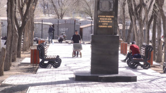В Кировском районе Астрахани реконструируют сквер “Чернобыльский”