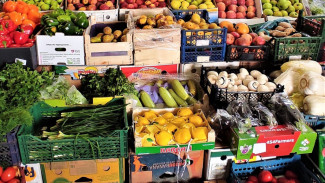 В Астрахани на рынке изъяли более 4,4 тонн нелегальных овощей и фруктов