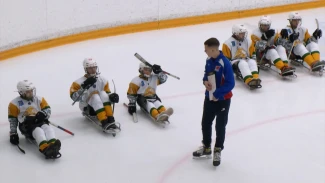 Юные астраханцы занимаются адаптивным хоккеем