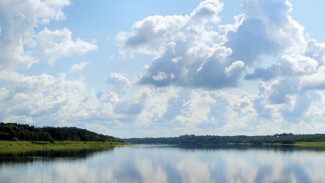 Жителям Астраханской области разрешено оформлять в собственность землю у водоёмов