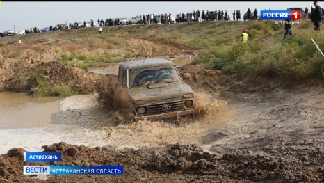 В Астрахани любители экстремального автоспорта встретились, чтобы побороться за Кубок города по джип-спринту