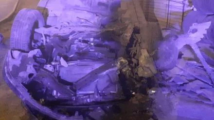 В Астраханской области пьяный водитель врезался в стену и опрокинул авто