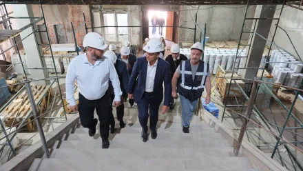 Первый вице-спикер Совета Федерации проинспектировал соцобъекты в Астрахани