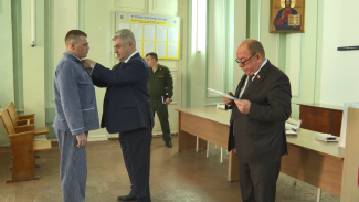 В астраханском госпитале военнослужащих наградили медалями «За отвагу»