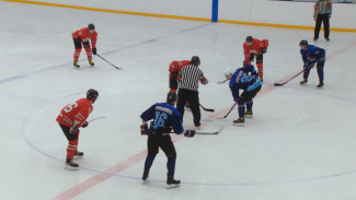 В Астрахани в центре зимних видов спорта прошёл любительский турнир по хоккею