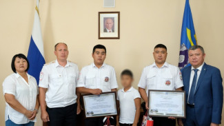 Астраханские полицейские оказали необходимую помощь ребёнку на дороге