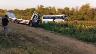 В ДТП с участием автобуса из Астрахани один погиб, 16 пострадали