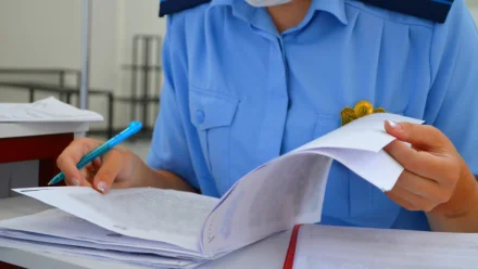 В Астрахани мужчина погасил долги по алиментам на 800 тысяч рублей