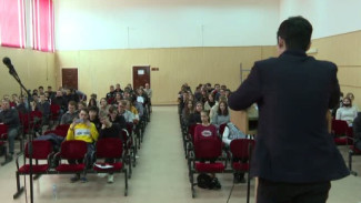 Под Астраханью студентам рассказали, как различать фейки в интернете