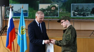 В Астраханской области призывники получили военные билеты
