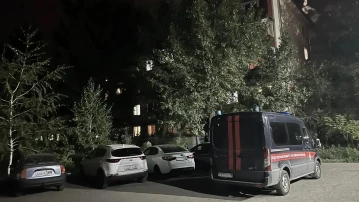 В Астрахани из окна пятиэтажки выпал 2-летний ребёнок
