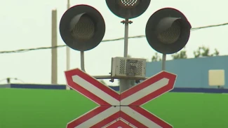 Под Астраханью 8 октября ограничат движение через железнодорожный переезд