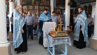 В Астрахани прошёл памятный молебен «Молитва о героях в форме»