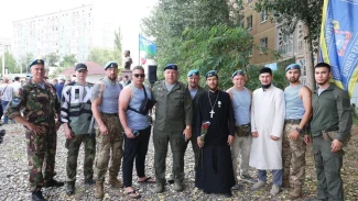 Игорь Бабушкин поздравил десантников с Днём ВДВ