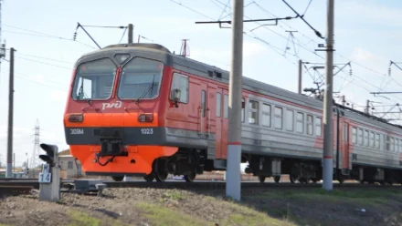 В Астрахани синхронизируют расписание автобусов и пригородных поездов