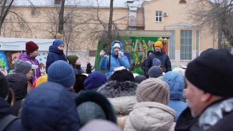 Для астраханцев провели экскурсию «Вдоль исчезнувшей стены Белого города»
