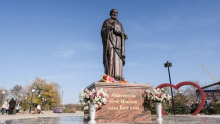 В Астраханской области установили памятник Николаю Чудотворцу