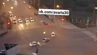 В Астрахани на улице Николая Островского иномарка сбила девочку