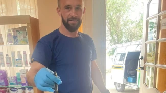 В Астрахани змея заползла в аптеку